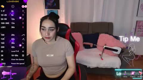 Snapshot of yeliana_sexy chatting on 09/25/25, 10:30 Valery online show from 09/25/25, 10:30