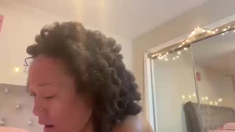 Snapshot of yella_princess chatting on 01/07/26, 04:48 Yella Princess online show from 01/07/26, 04:48