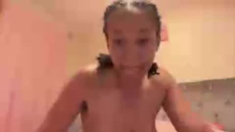 Snapshot of yella_princess chatting on 07/04/26, 06:52 Yella Princess online show from 07/04/26, 06:52
