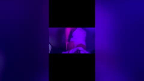 Ella Ts online show from 01/14/26, 06:52