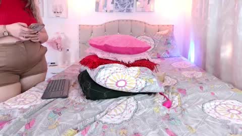 yellow_lily online show from 03/04/25, 09:00