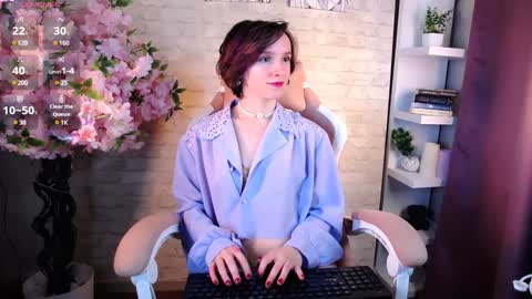 Snapshot of yellow_songbird chatting on 02/08/25, 03:10 Liya online show from 02/08/25, 03:10