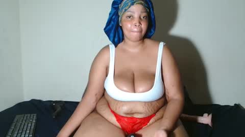 yellowmellow01 online show from 02/28/26, 06:09