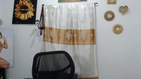 Snapshot of yemaya_28 chatting on 01/26/25, 11:29 Yemaya 28 online show from 01/26/25, 11:29