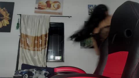 Snapshot of yemaya_28 chatting on 10/25/25, 06:21 Yemaya 28 online show from 10/25/25, 06:21