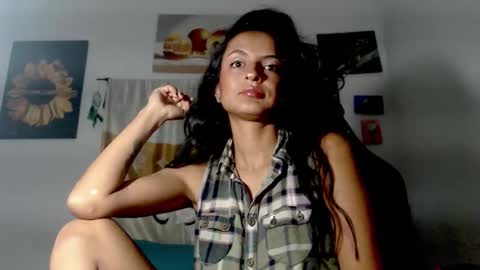 Snapshot of yemaya_28 chatting on 11/23/25, 08:25 Yemaya 28 online show from 11/23/25, 08:25