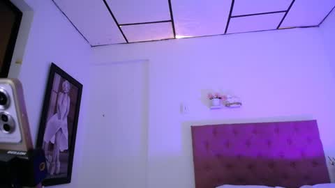 Snapshot of yemfairymcry chatting on 12/20/24, 05:18 YEM online show from 12/20/24, 05:18