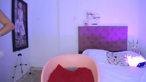 Snapshot of yemfairymcry chatting on 12/28/24, 07:22 YEM online show from 12/28/24, 07:22