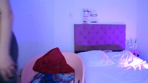 Snapshot of yemfairymcry chatting on 01/10/25, 10:04 YEM online show from 01/10/25, 10:04