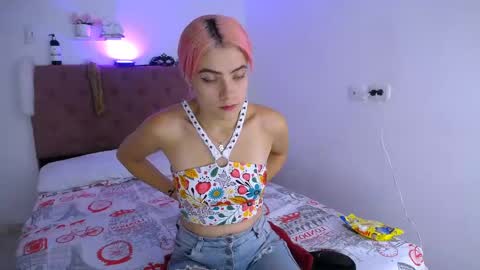 Snapshot of yemfairymcry chatting on 02/18/25, 02:16 YEM online show from 02/18/25, 02:16