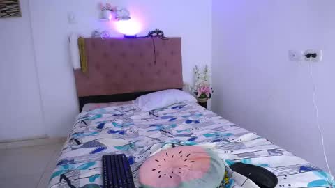 Snapshot of yemfairymcry chatting on 03/03/25, 06:55 YEM online show from 03/03/25, 06:55