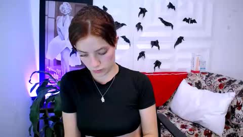 Snapshot of yemfairymcry chatting on 10/23/25, 02:27 YEM online show from 10/23/25, 02:27