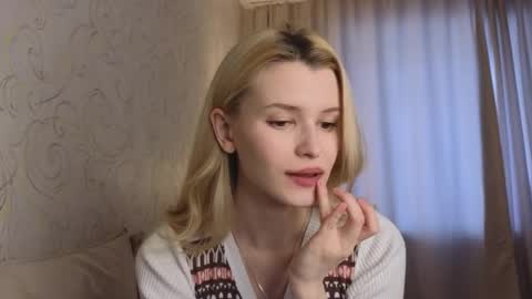 Yenna online show from 02/25/26, 06:12