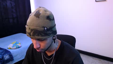 Snapshot of yerfon_s1 chatting on 12/12/24, 09:26 Yeff ind. model online show from 12/12/24, 09:26