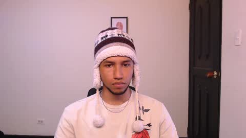 Snapshot of yerfon_s1 chatting on 12/25/24, 12:16 Yeff ind. model online show from 12/25/24, 12:16