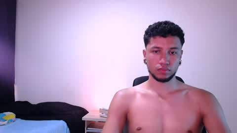 Snapshot of yerfon_s1 chatting on 02/05/25, 01:58 Yeff ind. model online show from 02/05/25, 01:58