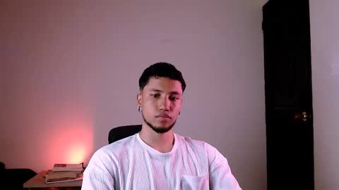 Snapshot of yerfon_s1 chatting on 02/21/25, 09:32 Yeff ind. model online show from 02/21/25, 09:32