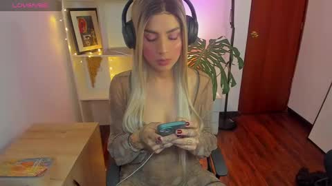 Snapshot of yeriawaddell_ chatting on 01/07/25, 02:31 yeriawaddell  online show from 01/07/25, 02:31