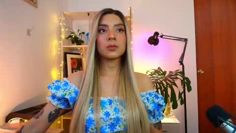 Snapshot of yeriawaddell_ chatting on 01/31/25, 12:28 yeriawaddell  online show from 01/31/25, 12:28