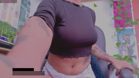 yeriawaddell  online show from 02/23/26, 09:12