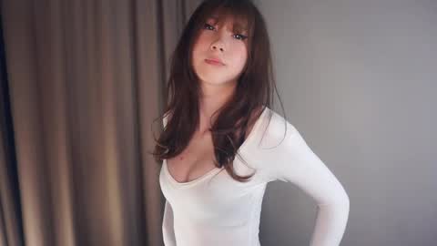 Snapshot of yerquinney chatting on 04/25/26, 12:52 Rin online show from 04/25/26, 12:52