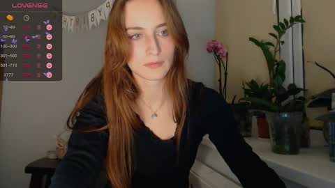 Snapshot of yes_to_heaven chatting on 11/19/25, 09:37 Zoe online show from 11/19/25, 09:37