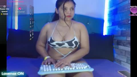 Snapshot of yesamin_stone18 chatting on 06/06/26, 12:10 yesamin_stone18 online show from 06/06/26, 12:10