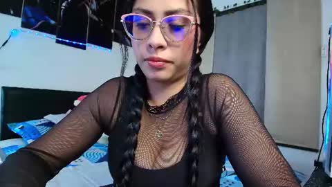 yesie_hot2 online show from 07/28/26, 01:12