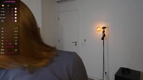 Snapshot of yess_kiki chatting on 11/14/25, 10:25 Kiki online show from 11/14/25, 10:25