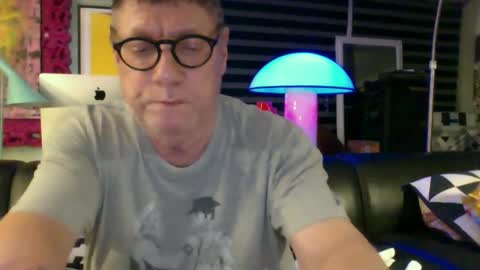 yessex247 online show from 02/19/25, 05:16