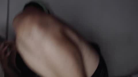 Snapshot of yessica_08 chatting on 12/20/25, 04:36 yessica and andres online show from 12/20/25, 04:36