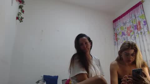 Snapshot of yessica_08 chatting on 01/10/26, 06:04 yessica and andres online show from 01/10/26, 06:04
