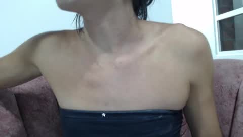 Snapshot of yessica_08 chatting on 04/27/26, 04:21 yessica and andres online show from 04/27/26, 04:21