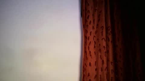   online show from 11/22/25, 12:42