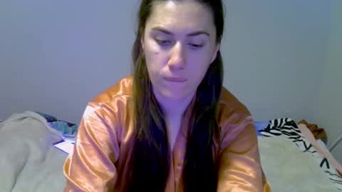 Snapshot of yesyoucanjustdoit chatting on 03/17/26, 06:22 Kira online show from 03/17/26, 06:22