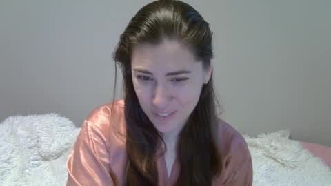 Snapshot of yesyoucanjustdoit chatting on 03/27/26, 01:44 Kira online show from 03/27/26, 01:44