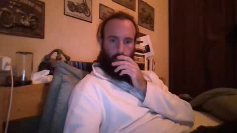 Snapshot of yeti_92 chatting on 10/10/25, 05:01 yeti_92 online show from 10/10/25, 05:01