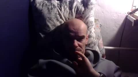 yewloo online show from 10/27/25, 03:49