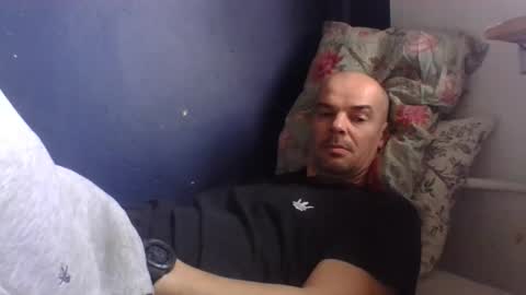 yewloo online show from 11/05/25, 08:25