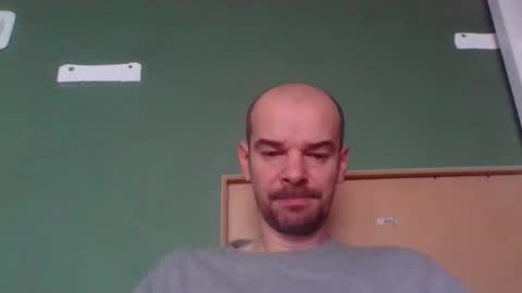 yewloo online show from 11/28/25, 07:00