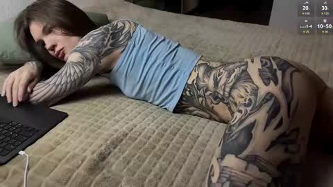 yexes online show from 01/18/26, 02:37