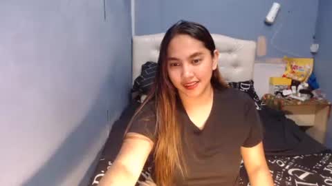Snapshot of yhang_slut chatting on 05/03/26, 04:57 yhang_slut online show from 05/03/26, 04:57
