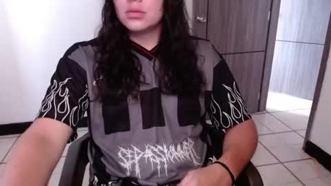 Snapshot of yigolo_ chatting on 07/09/26, 03:27 Gio online show from 07/09/26, 03:27