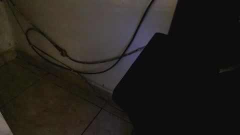 Snapshot of yinaross chatting on 10/11/25, 02:59 YINAROSS online show from 10/11/25, 02:59