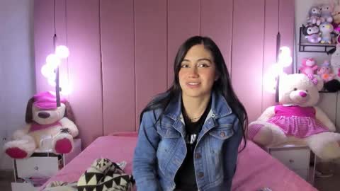 yinyang_luar online show from 12/14/25, 11:15