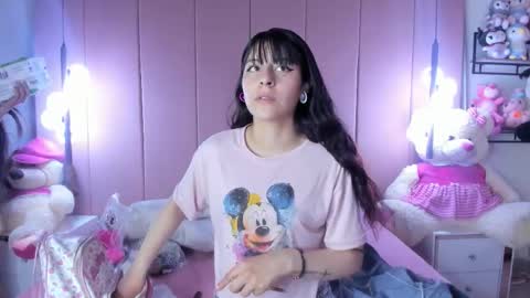 yinyang_luar online show from 12/15/25, 07:40