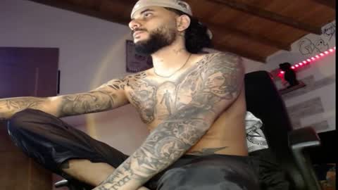 Snapshot of yio__cohen chatting on 12/06/24, 12:02 yio cohen  online show from 12/06/24, 12:02