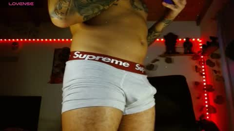 Snapshot of yio__cohen chatting on 01/15/25, 08:41 yio cohen  online show from 01/15/25, 08:41