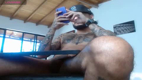 Snapshot of yio__cohen chatting on 01/29/25, 10:01 yio cohen  online show from 01/29/25, 10:01