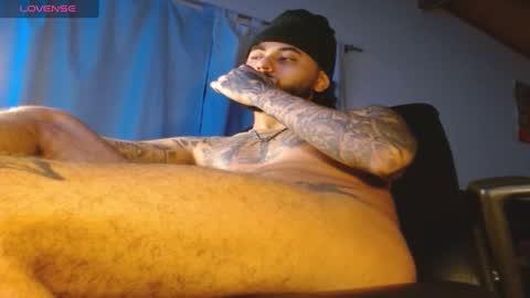 Snapshot of yio__cohen chatting on 03/06/25, 01:05 yio cohen  online show from 03/06/25, 01:05